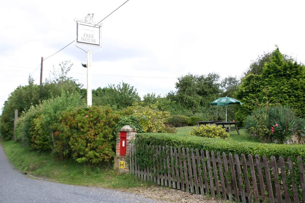 Farmhouse Inn Thaxted エクステリア 写真